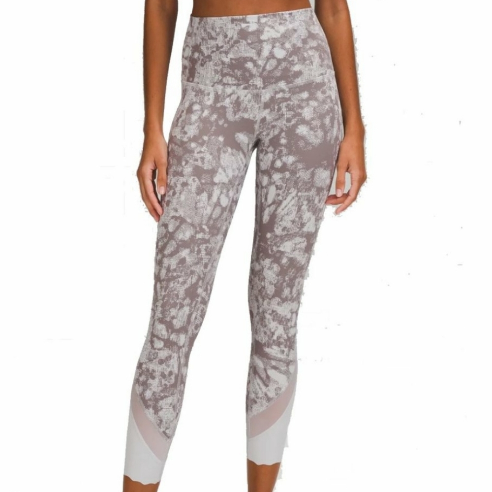 lululemon athletica Taupe & White Patterned High-Rise Capri Leggings